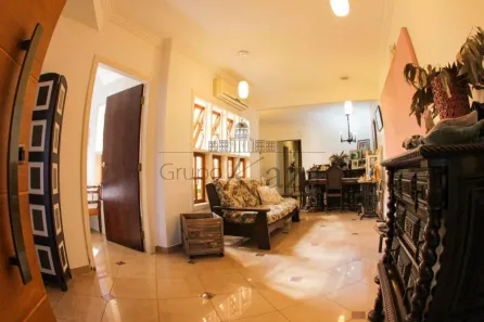 Sobrado com 8 Quartos para alugar, 677m² no Vila São João, Caçapava