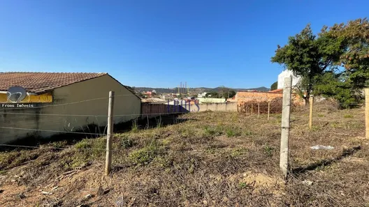 Lote/Terreno à venda, 360m² no Suzana, Florestal