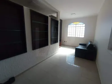 Casa com 3 Quartos para alugar, 145m² no Santa Efigênia, Belo Horizonte