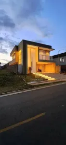 Casa de Condomínio com 4 Quartos à venda, 205m² no Vila Rosa, Goiânia