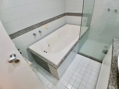 Casa de Condomínio com 5 Quartos para venda ou aluguel, 188m² no Itapuã, Salvador
