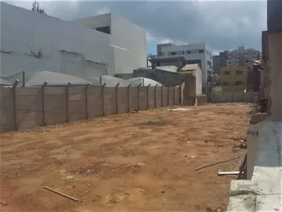 Lote/Terreno para venda ou aluguel, 738m² no Pituba, Salvador