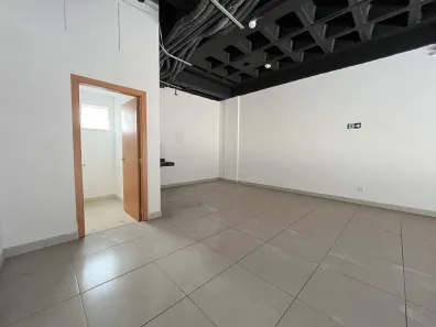 Ponto Comercial para alugar, 68m² no Diamante (Barreiro), Belo Horizonte