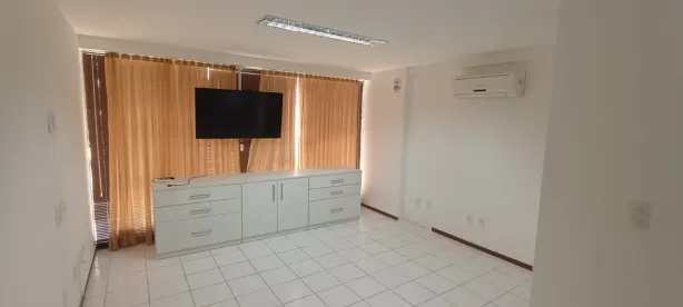 Sala Comercial para alugar, 37m² no Lagoa Nova, Natal