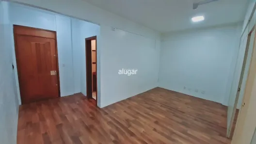 Sala Comercial para alugar, 51m² no Cinqüentenário, Caxias do Sul