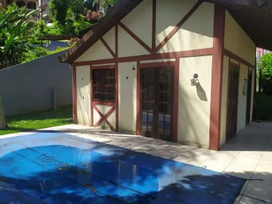 Apartamento com 2 Quartos para alugar, 60m² no Quarteirão Ingelheim, Petrópolis