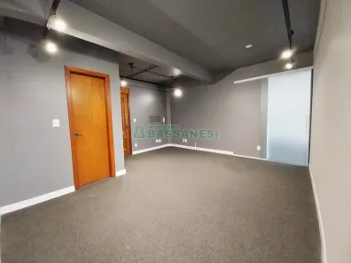 Sala Comercial à venda, 34m² no Centro, Caxias do Sul
