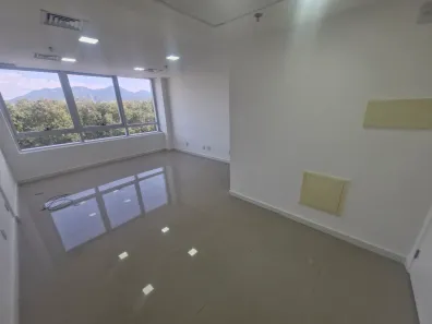 Sala Comercial para alugar, 26m² no Jacarepaguá, Rio de Janeiro