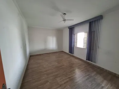 Sobrado com 3 Quartos para venda ou aluguel, 330m² no Vila Colorau, Sorocaba