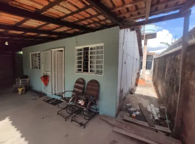 Casa com 5 Quartos à venda, 200m² no Arapoanga, Brasília