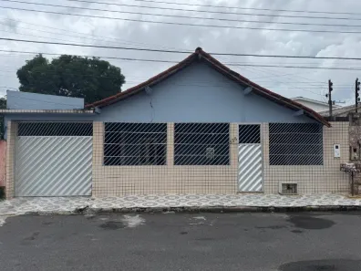 Casa com 3 Quartos à venda, 200m² no Compensa, Manaus