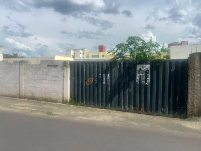 Lote/Terreno à venda, 421m² no Centro, Vespasiano