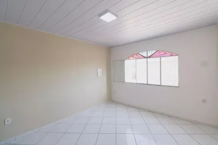 Casa com 2 Quartos para alugar, 135m² no Campo Grande, Rio de Janeiro