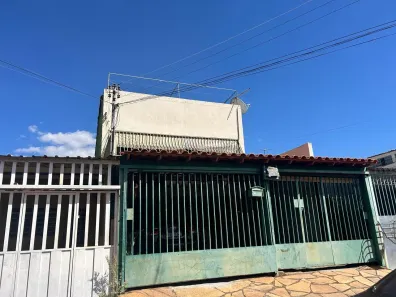 Sobrado com 3 Quartos à venda, 280m² no Taguatinga Norte, Brasília