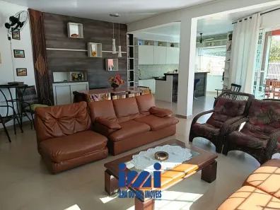 Sobrado com 5 Quartos à venda, 360m² no Balneário Flamingo, Matinhos