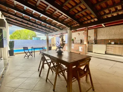 Casa com 4 Quartos à venda, 246m² no Adrianópolis, Manaus