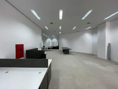 Ponto Comercial para alugar, 325m² no Santa Efigênia, Belo Horizonte