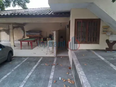 Ponto Comercial com 20 Quartos para venda ou aluguel, 2500m² no Camorim, Rio de Janeiro