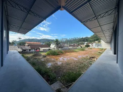 Galpão/Depósito/Armazém para alugar, 246m² no Guabiruba Sul, Guabiruba