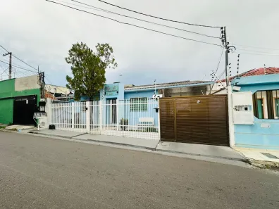 Casa com 3 Quartos à venda, 223m² no Dom Pedro I, Manaus