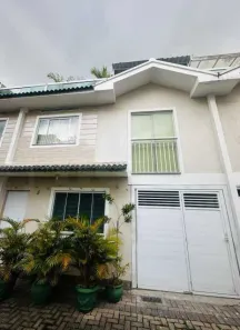 Casa de Condomínio com 3 Quartos para venda ou aluguel, 140m² no Freguesia (Jacarepaguá), Rio de Janeiro