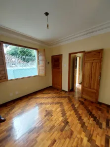 Casa com 6 Quartos para alugar, 200m² no Funcionários, Belo Horizonte