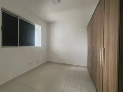 Apartamento com 3 Quartos para alugar, 97m² no São Jorge, Manaus