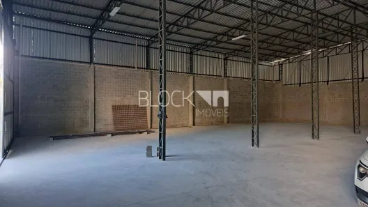Galpão/Depósito/Armazém para alugar, 950m² no Barra Olímpica, Rio de Janeiro