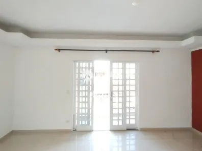 Casa com 3 Quartos para alugar, 108m² no Vila Jussara, Carapicuíba