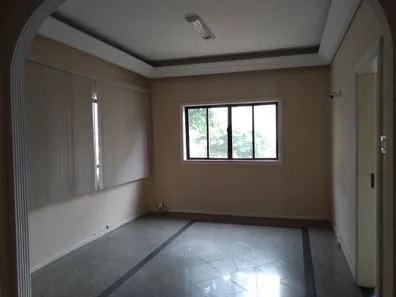 Imóvel Comercial com 3 Quartos para alugar, 10m² no Centro, Nova Iguaçu