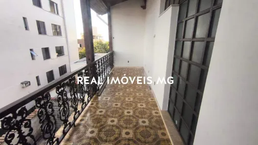 Casa com 6 Quartos para alugar, 500m² no Santo Antônio, Belo Horizonte