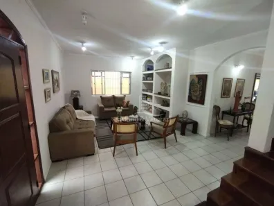 Sobrado com 3 Quartos à venda, 222m² no Jardim Helena Maria, Guarujá