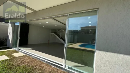 Sobrado com 4 Quartos à venda, 234m² no Balneário Marajó, Matinhos