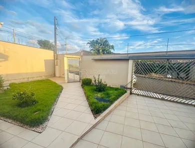 Casa com 3 Quartos à venda, 182m² no Vila José Bonifácio, Araraquara