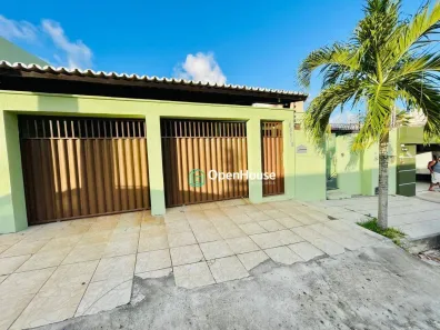 Casa com 3 Quartos para alugar, 185m² no Candelária, Natal