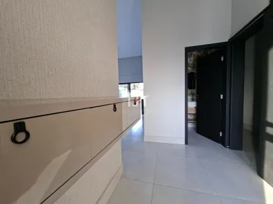 Casa de Condomínio com 3 Quartos para alugar, 230m² no Quiririm, Taubaté
