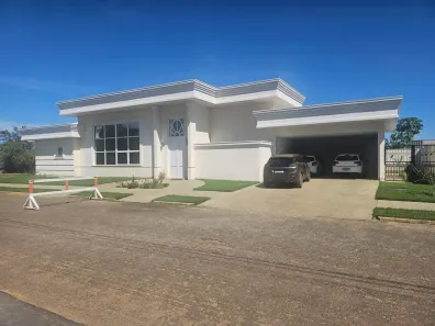 Casa de Condomínio com 5 Quartos para venda ou aluguel, 331m² no Loteamento Caribe, Palmas
