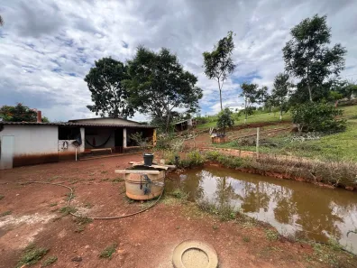 Fazenda/Sítio com 3 Quartos à venda, 180m² no , Bonfinópolis