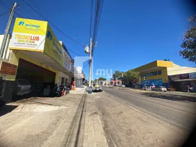 Sala Comercial com 3 Quartos à venda, 650m² no Vila Jayara, Anápolis