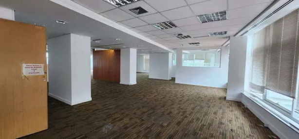 Sala Comercial para alugar, 556m² no Barra Olímpica, Rio de Janeiro