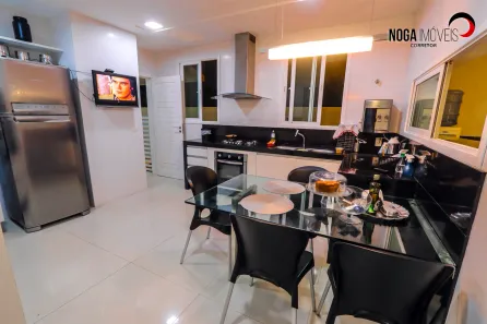 Casa de Condomínio com 5 Quartos à venda, 400m² no Candelária, Natal