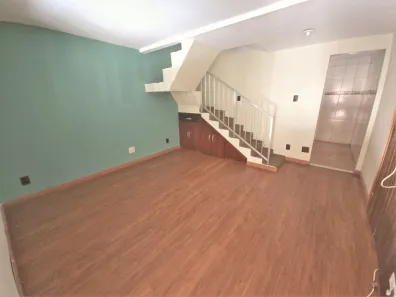 Casa de Condomínio com 2 Quartos para alugar, 56m² no Jardim Alvorada, Nova Iguaçu