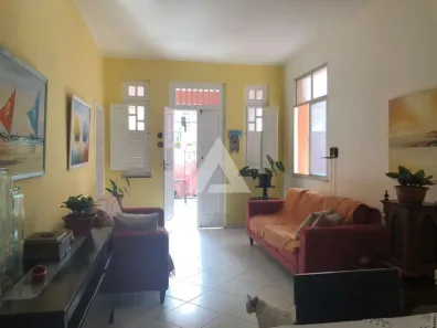 Casa com 8 Quartos à venda, 300m² no Barbalho, Salvador