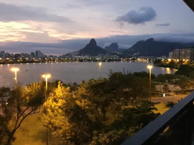 Apartamento com 4 Quartos para venda ou aluguel, 210m² no Lagoa, Rio de Janeiro