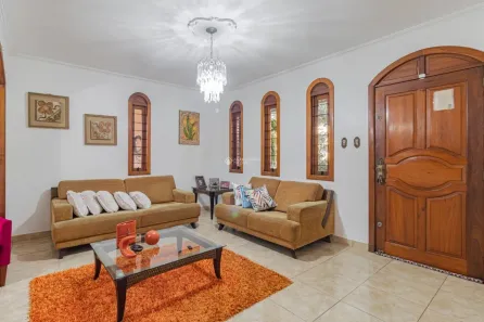 Sobrado com 4 Quartos à venda, 286m² no Vila Imbui, Cachoeirinha