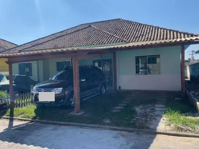 Casa com 2 Quartos para alugar, 72m² no Outeiro, Araruama