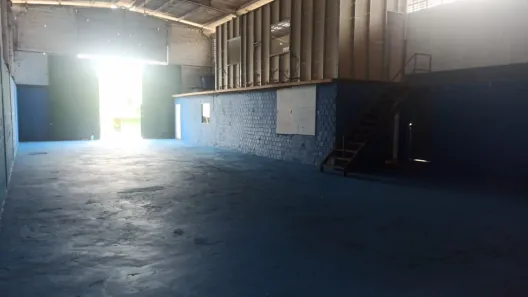 Galpão/Depósito/Armazém para alugar, 300m² no Águas Claras, Salvador