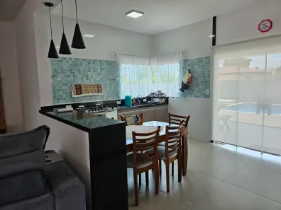Casa de Condomínio com 3 Quartos à venda, 160m² no Jardim Ninho Verde II, Pardinho