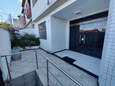 Casa com 6 Quartos para alugar, 195m² no Luzia, Aracaju