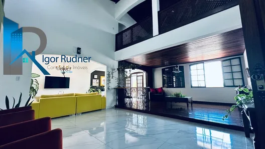 Casa com 4 Quartos para venda ou aluguel, 240m² no Barbalho, Salvador